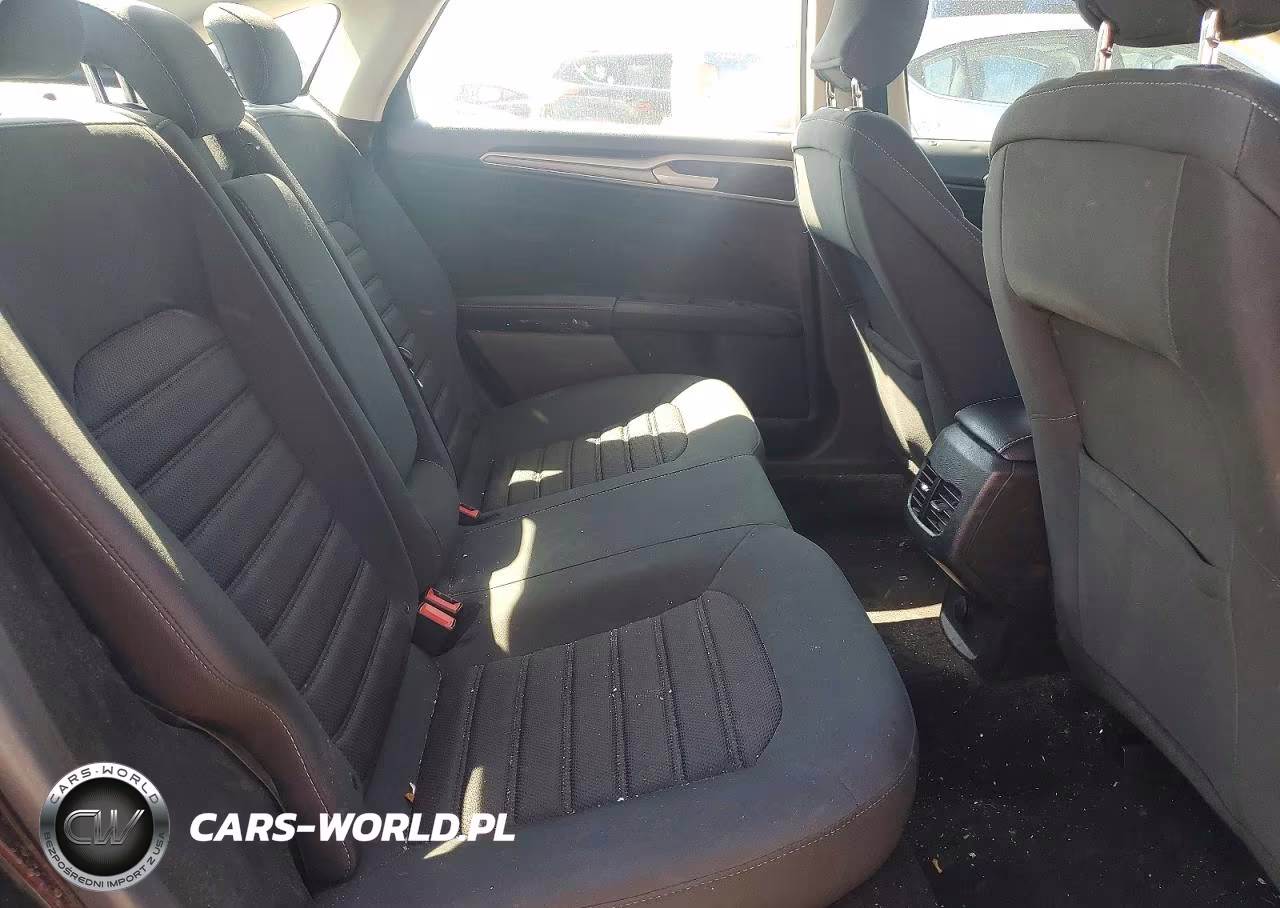 2019 Ford Fusion Se VIN:3FA6P0LU5KR168469 - 10