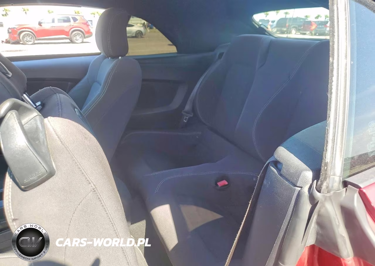 2019 Ford Mustang VIN:1FATP8UH1K5111708 - 10