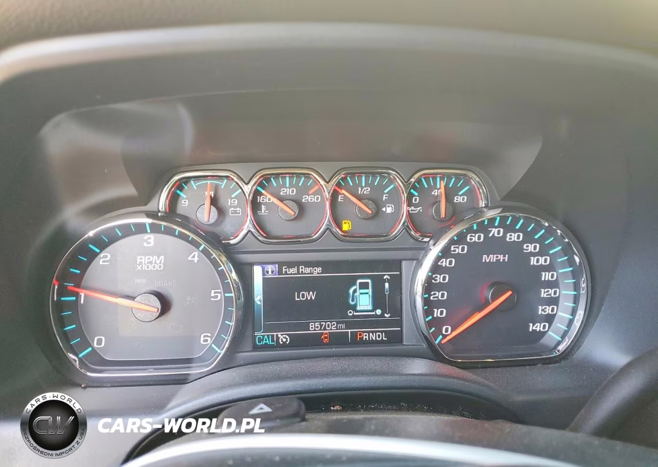 2018 Chevrolet Silverado K1500 High Country VIN:3GCUKTEJ3JG334387 - 9