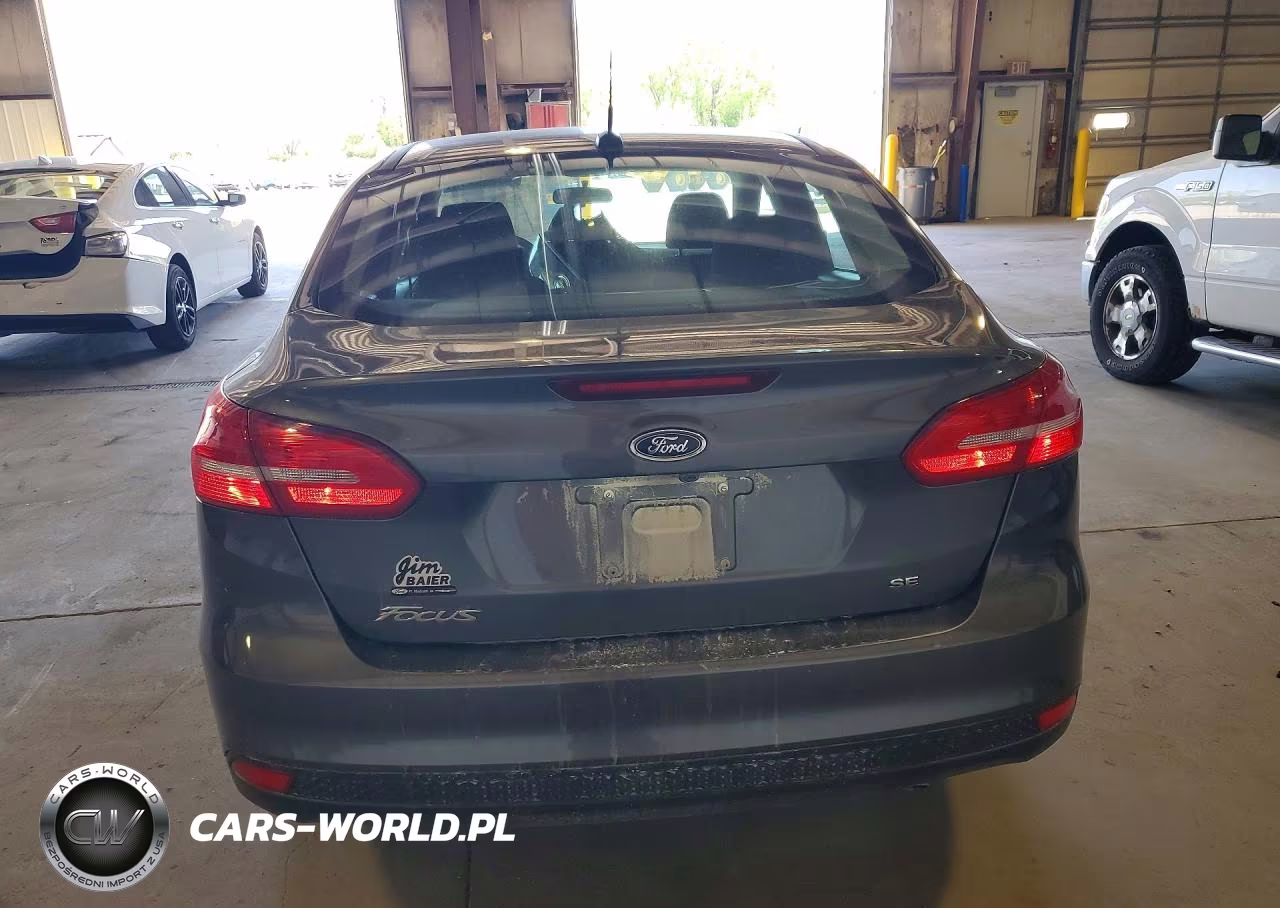 2018 Ford Focus Se VIN:1FADP3F24JL269809 - 6