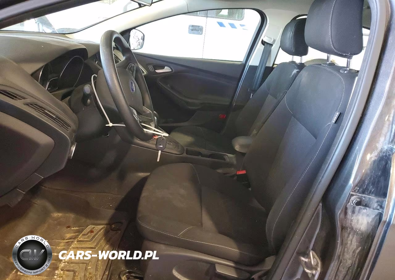 2018 Ford Focus Se VIN:1FADP3F24JL269809 - 7