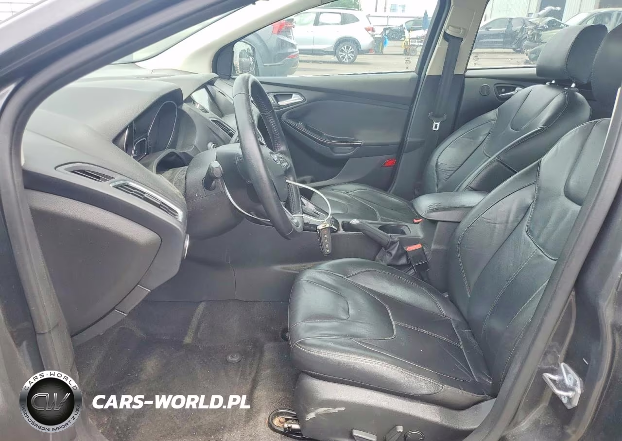2018 Ford Focus Titanium VIN:1FADP3J23JL202299 - 7