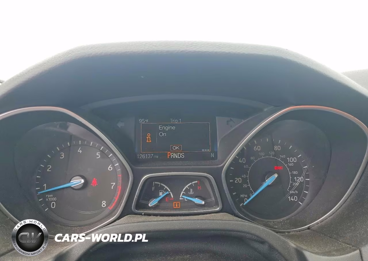 2018 Ford Focus Titanium VIN:1FADP3J23JL202299 - 9