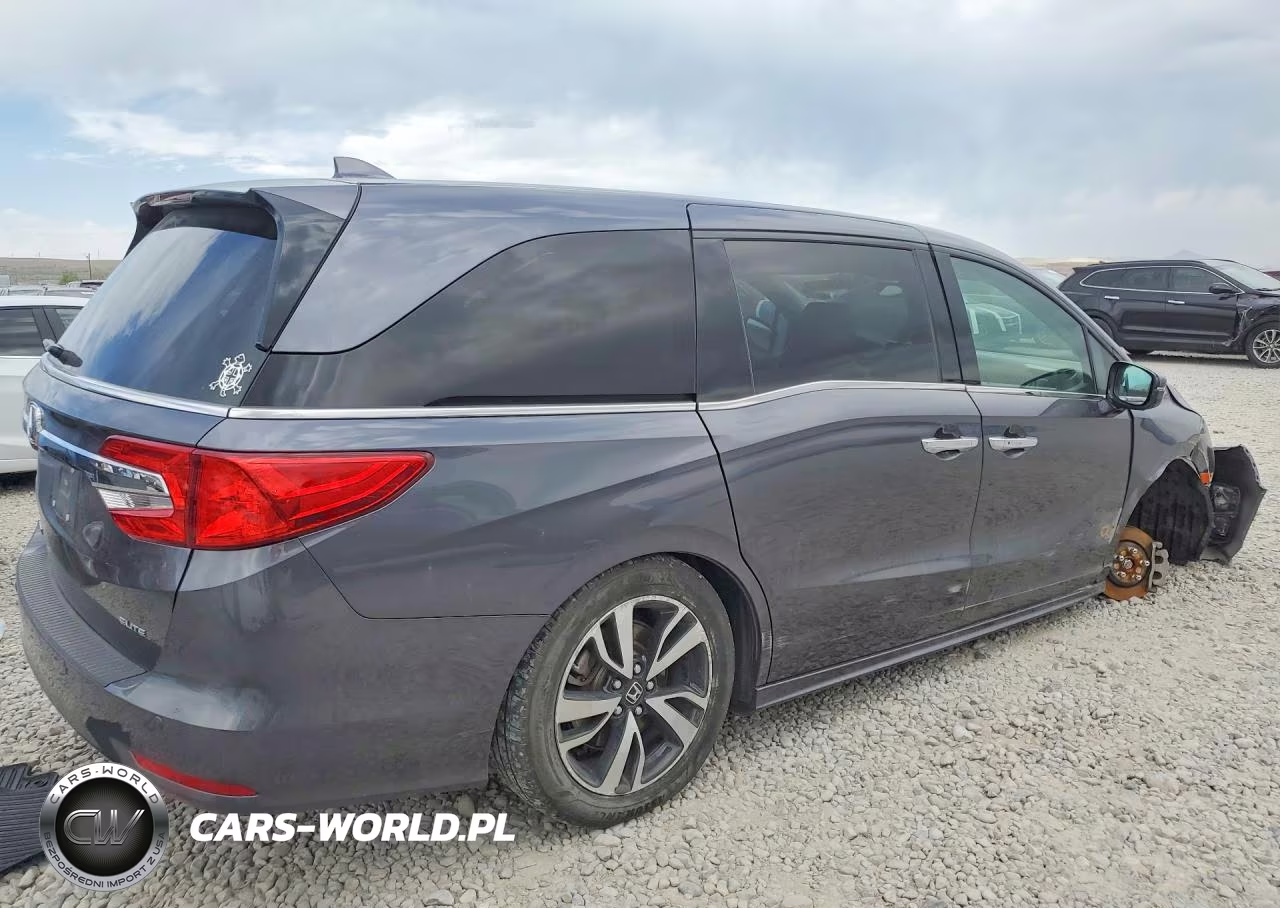 2020 Honda Odyssey Elite VIN:5FNRL6H9XLB018712 - 3