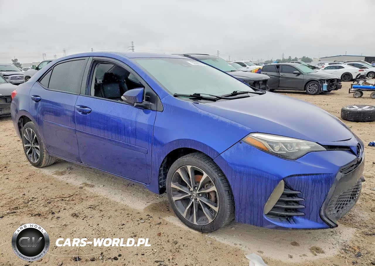 2018 Toyota Corolla Xse VIN:5YFBURHE1JP744084 - 4