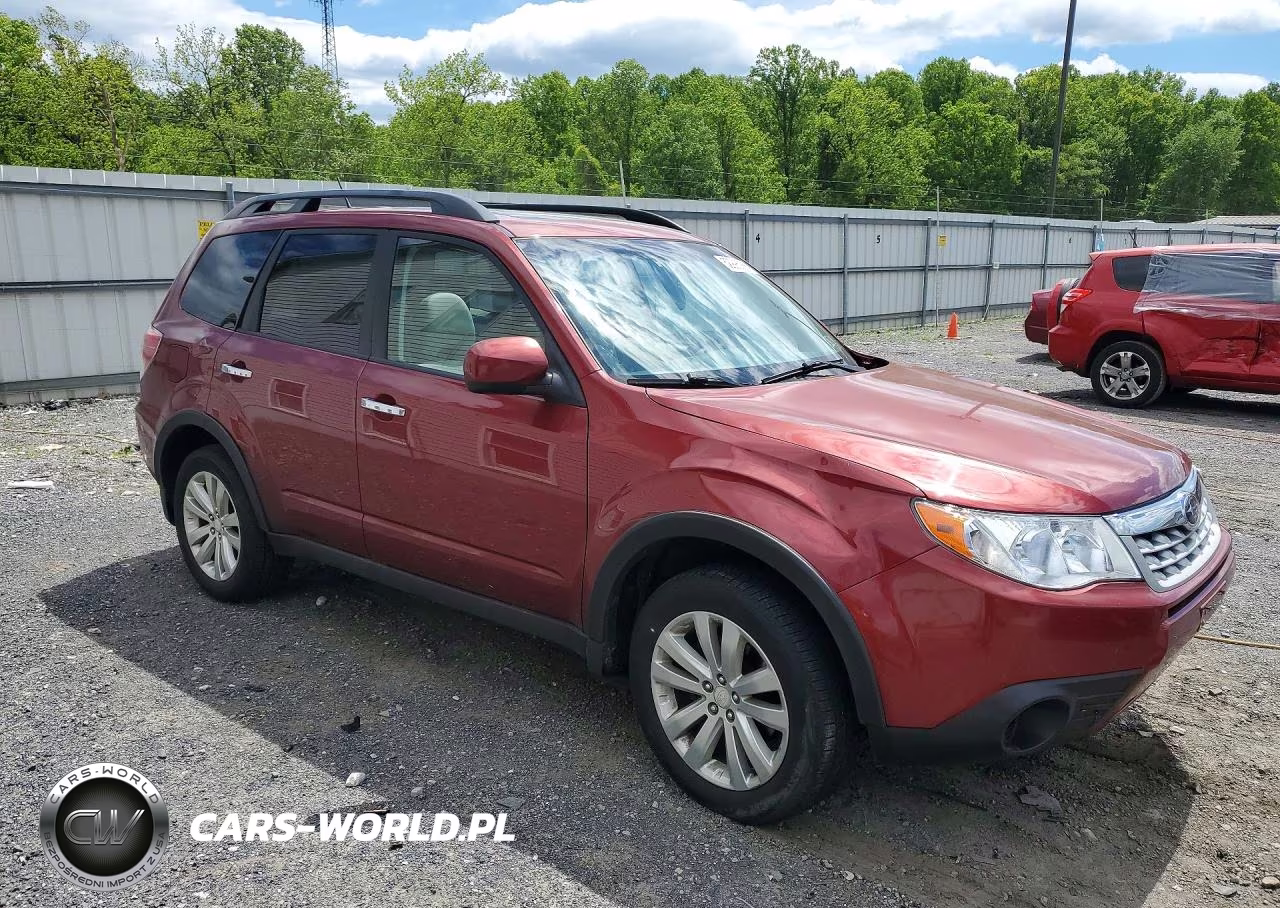 2011 Subaru Forester 2.5X Premium VIN:JF2SHADC2BH727965 - 4