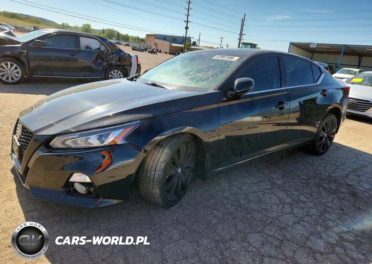 2022 Nissan Altima Sr – zdjęcie 1 z 12