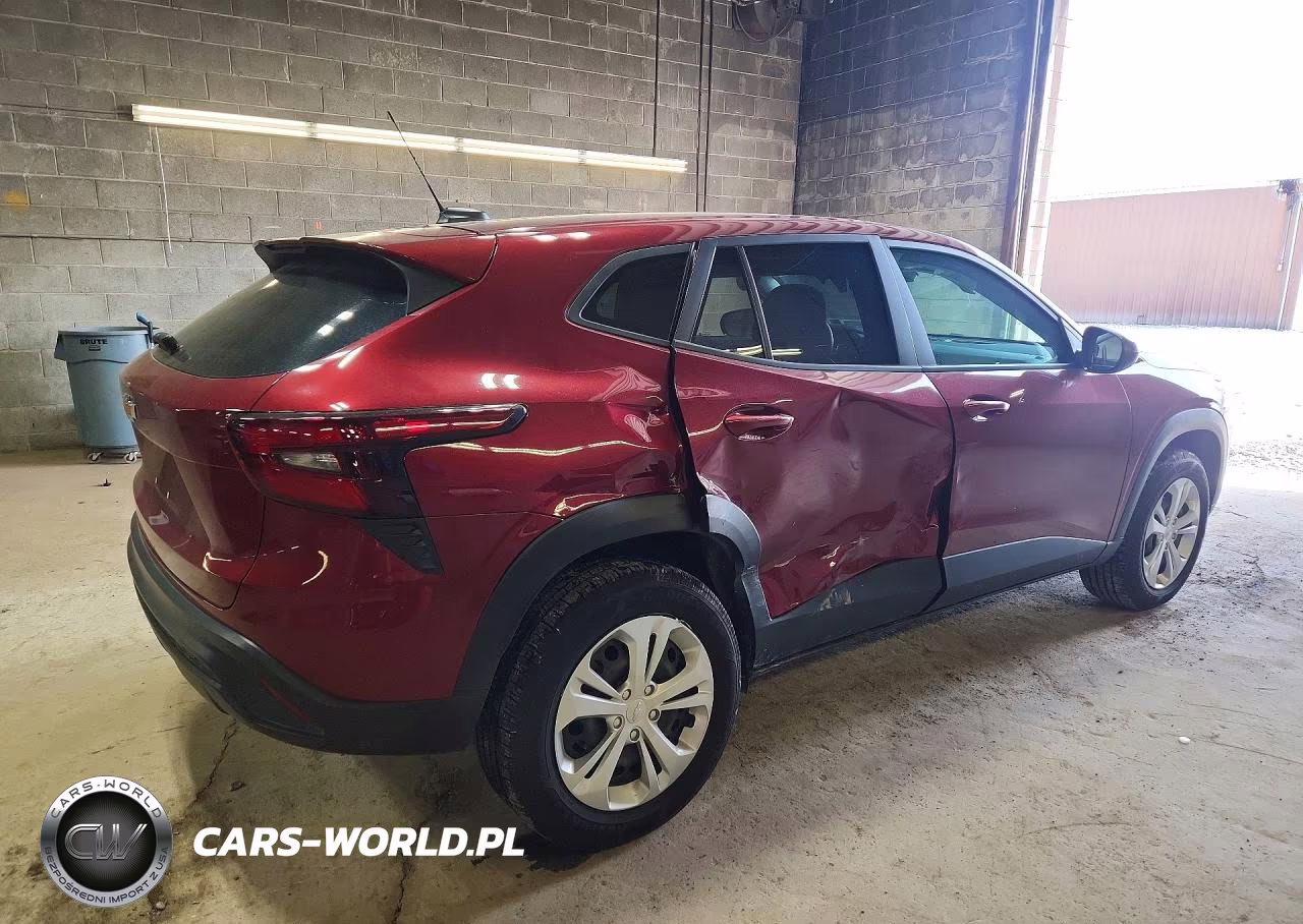 2024 Chevrolet Trax Ls VIN:KL77LFE2XRC077096 - 3
