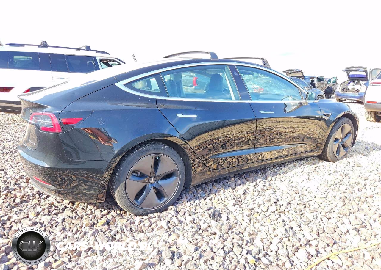 2018 Tesla Model 3 VIN:5YJ3E1EBXJF182209 - 3
