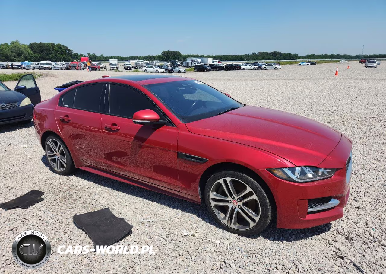 2017 Jaguar Xe R - Sport VIN:SAJAL4BV0HA948627 - 4