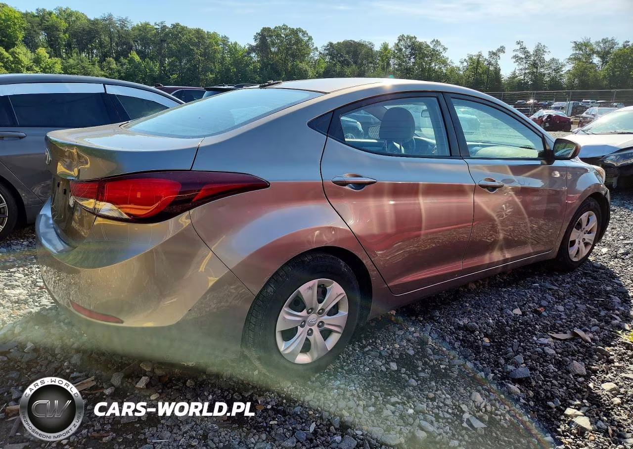 2016 Hyundai Elantra Se VIN:5NPDH4AE4GH782778 - 3