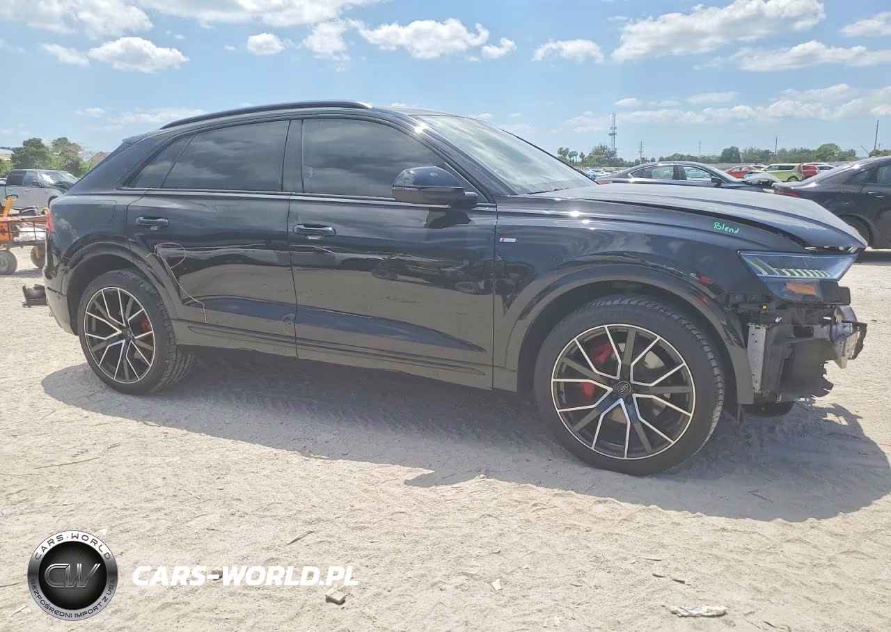 2019 Audi Q8 Prestige S-Line VIN:WA1FVAF1XKD042392 - 4
