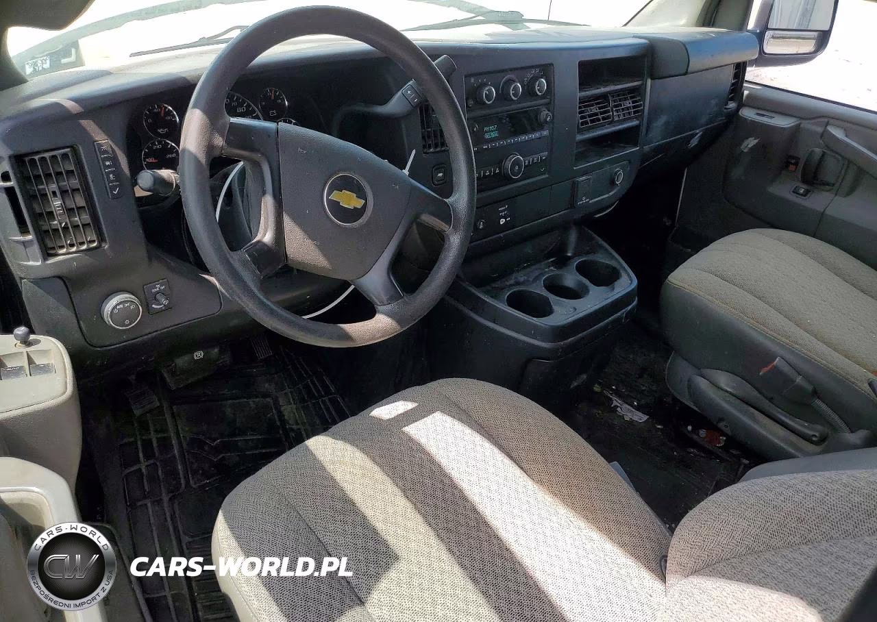 2016 Chev Express G2500 VIN:1GCWGAFF8G1286613 - 8