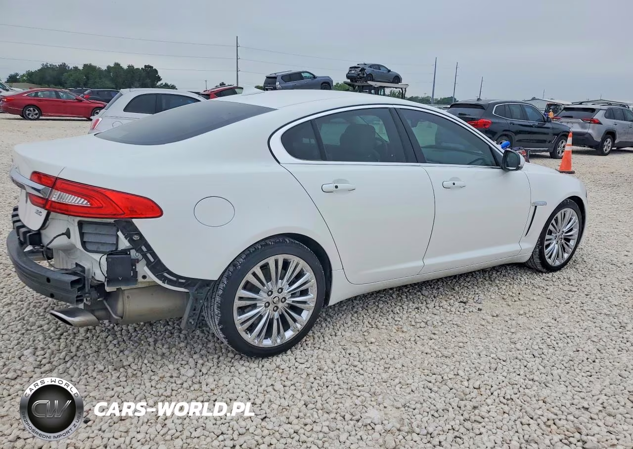 2013 Jaguar Xf VIN:SAJWA0E75D8S68192 - 3