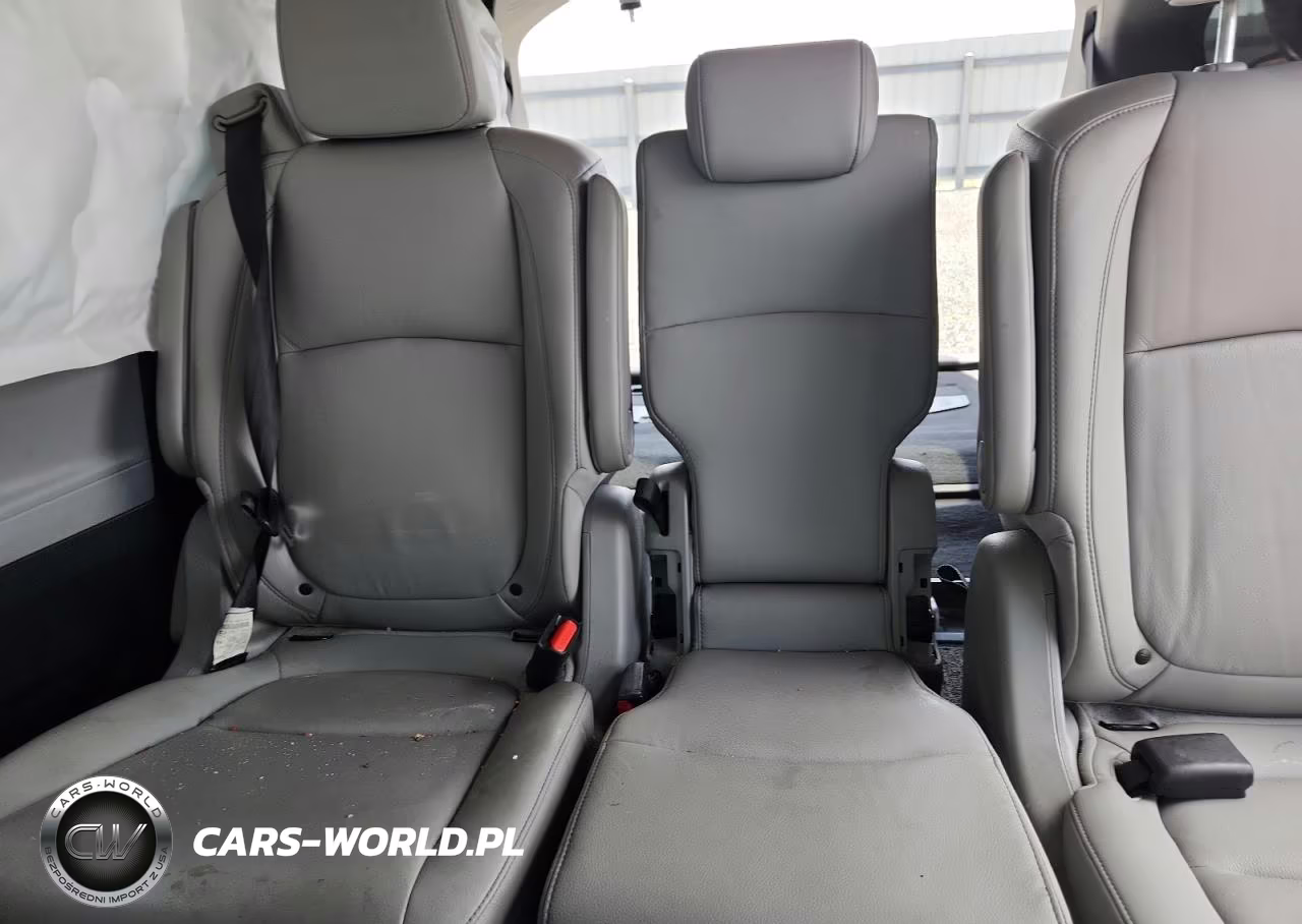 2021 Honda Odyssey Touring VIN:5FNRL6H81MB029963 - 10