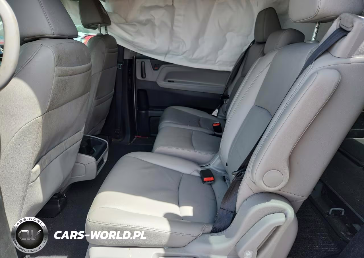 2021 Honda Odyssey Touring VIN:5FNRL6H81MB029963 - 11