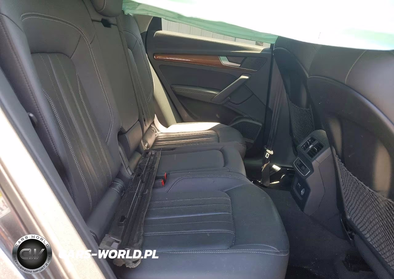 2023 Audi Q5 Premium Plus 45 VIN:WA1EAAFYXP2047504 - 11