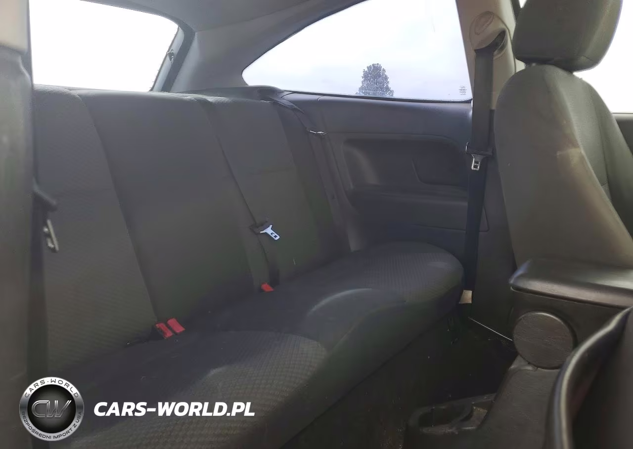 2007 Ford Focus Zx3 VIN:1FAHP31N47W211662 - 10