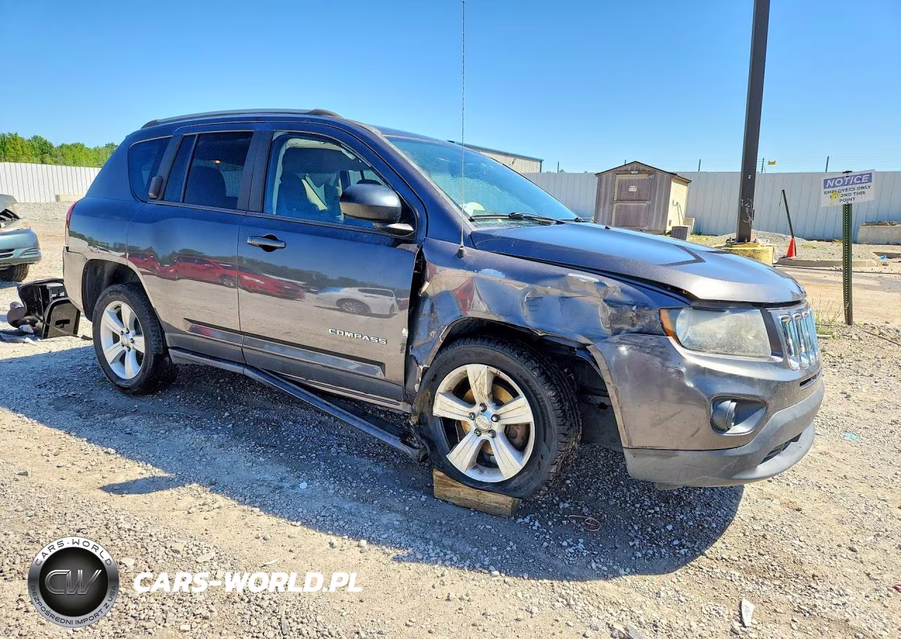 2016 Jeep Compass Sport VIN:1C4NJCBB4GD526511 - 4