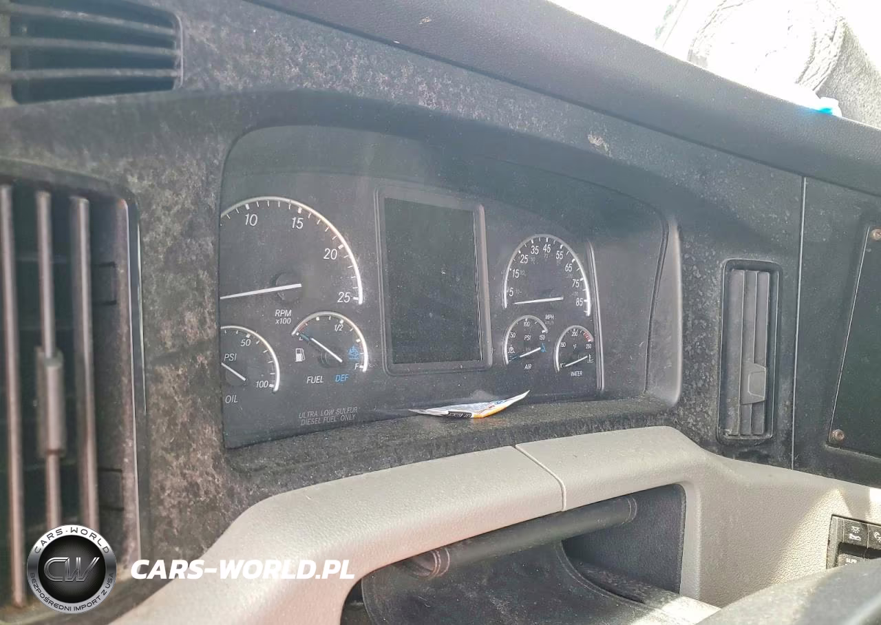 2019 Freightliner Cascadia 126 Semi Truck VIN:1FUJHHDR8KLKV0715 - 8