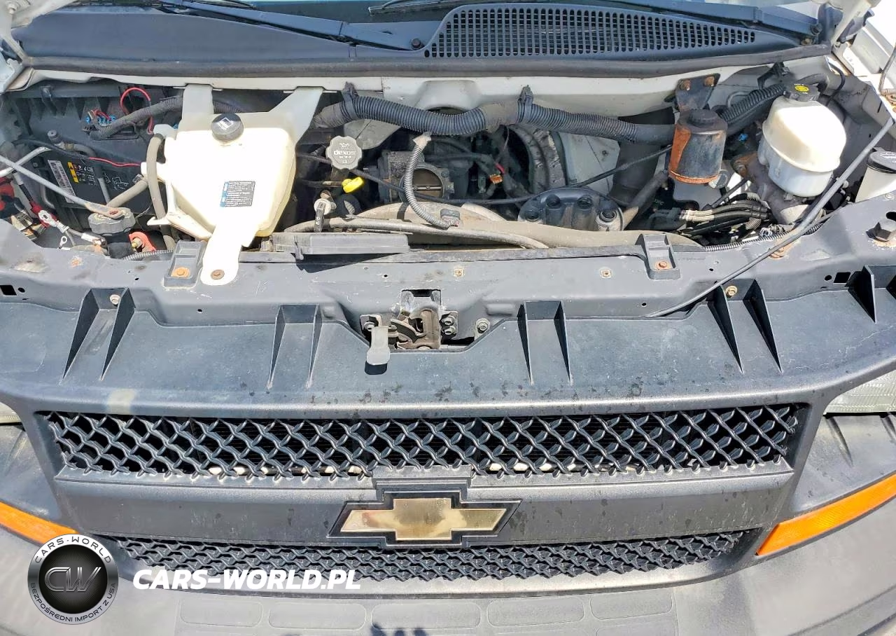 2015 Chevrolet Express G2500 VIN:1GCWGFCF7F1159867 - 12