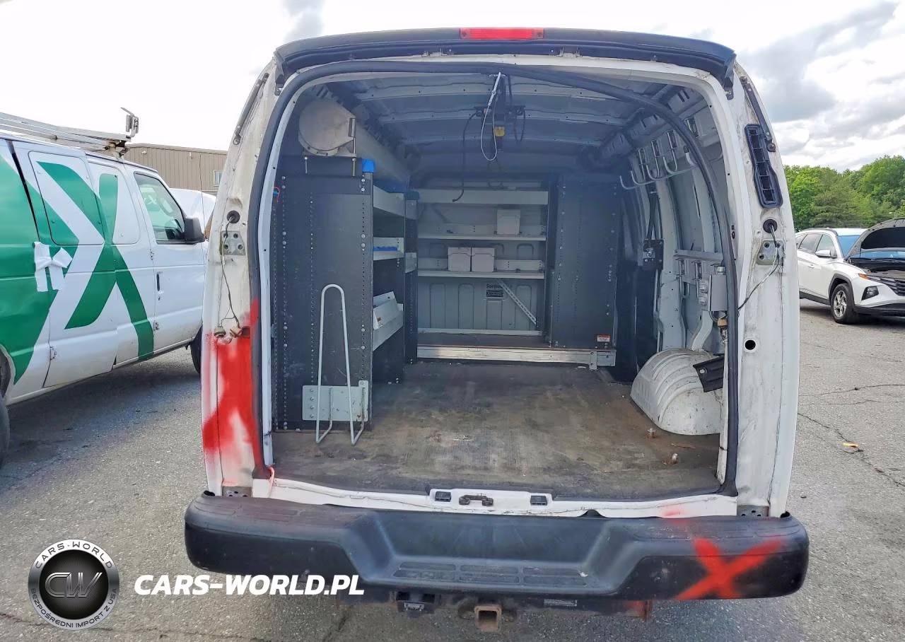 2015 Chevrolet Express G2500 VIN:1GCWGFCF7F1159867 - 6