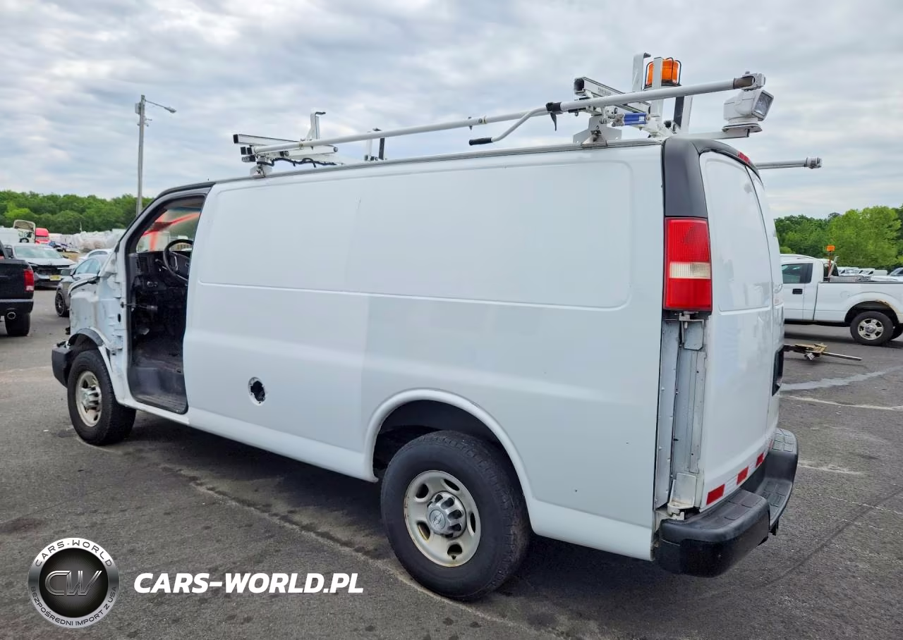 2015 Chevrolet Express G2500 VIN:1GCWGFCF9F1169140 - 2