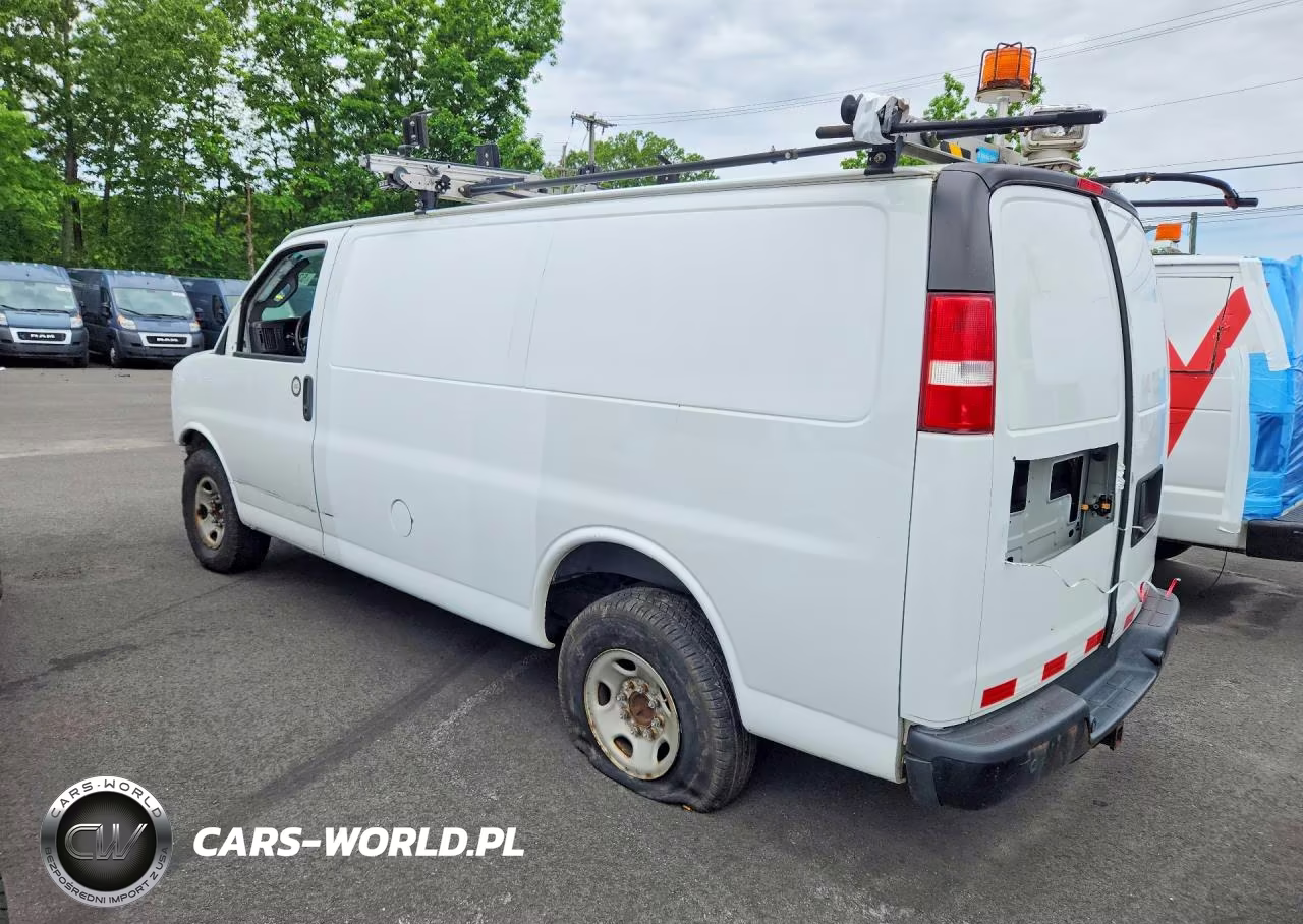 2017 Chevrolet Express G2500 VIN:1GCWGAFF3H1279912 - 2