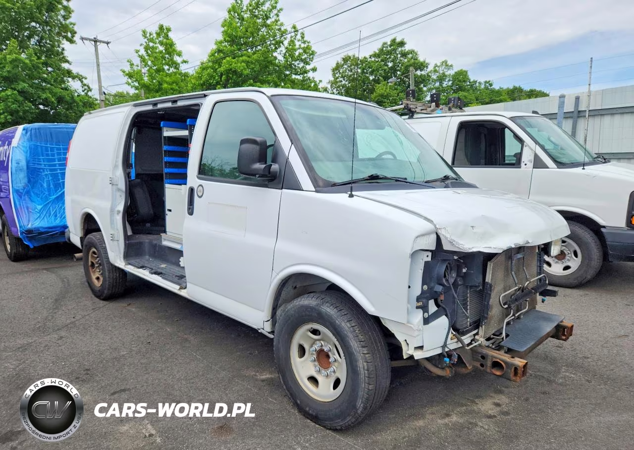 2015 Chevrolet Express G2500 VIN:1GCWGFCF4F1159860 - 4
