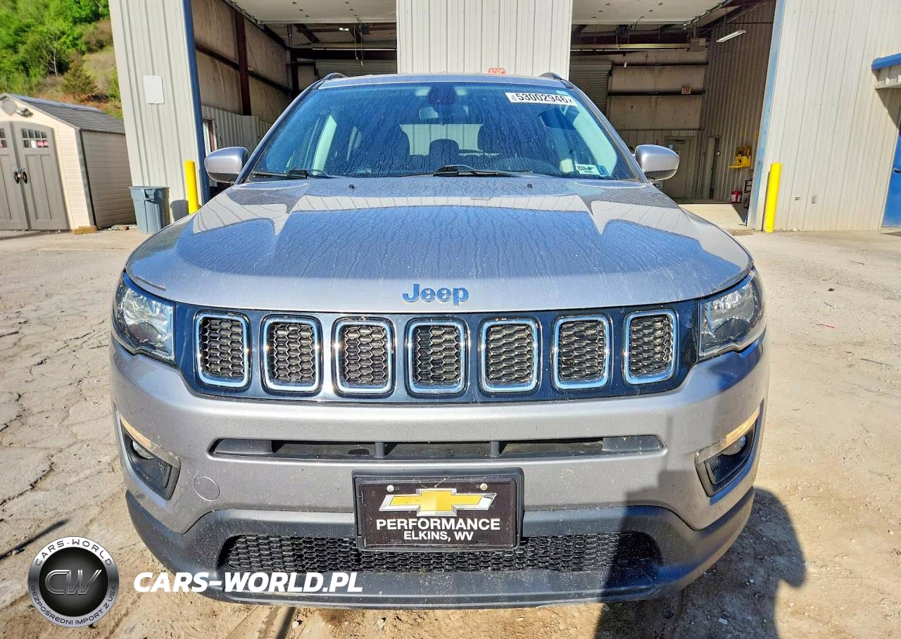 2018 Jeep Compass Latitude VIN:3C4NJDBB7JT479451 - 5