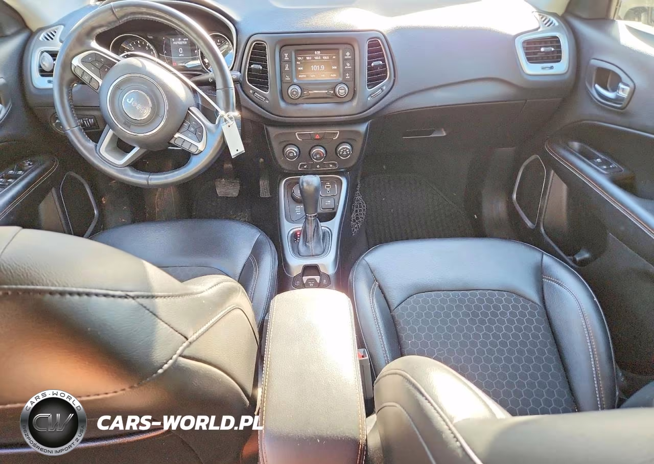 2018 Jeep Compass Latitude VIN:3C4NJDBB7JT479451 - 8