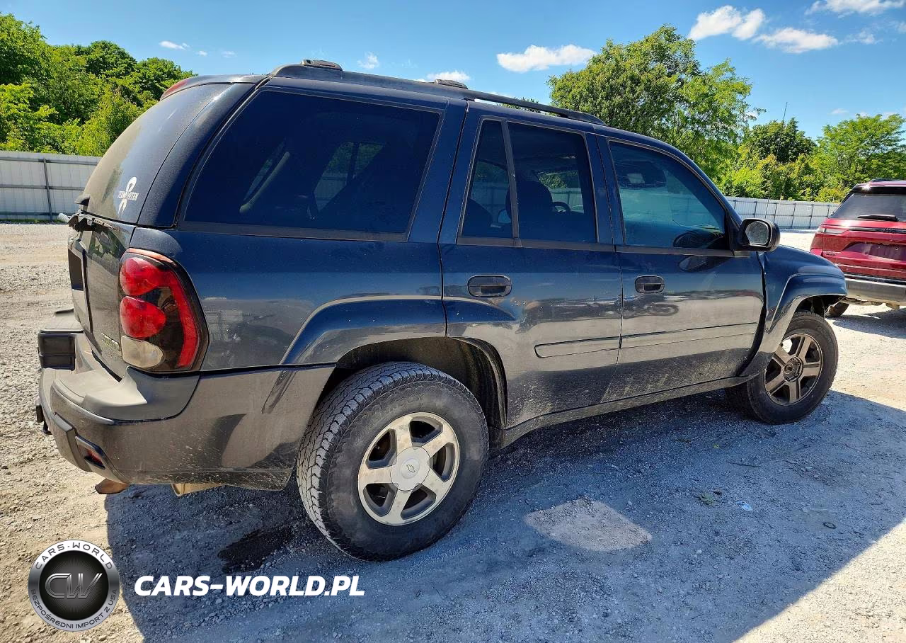 2006 Chevrolet Trailblazer Ls VIN:1GNDT13S362228946 - 3