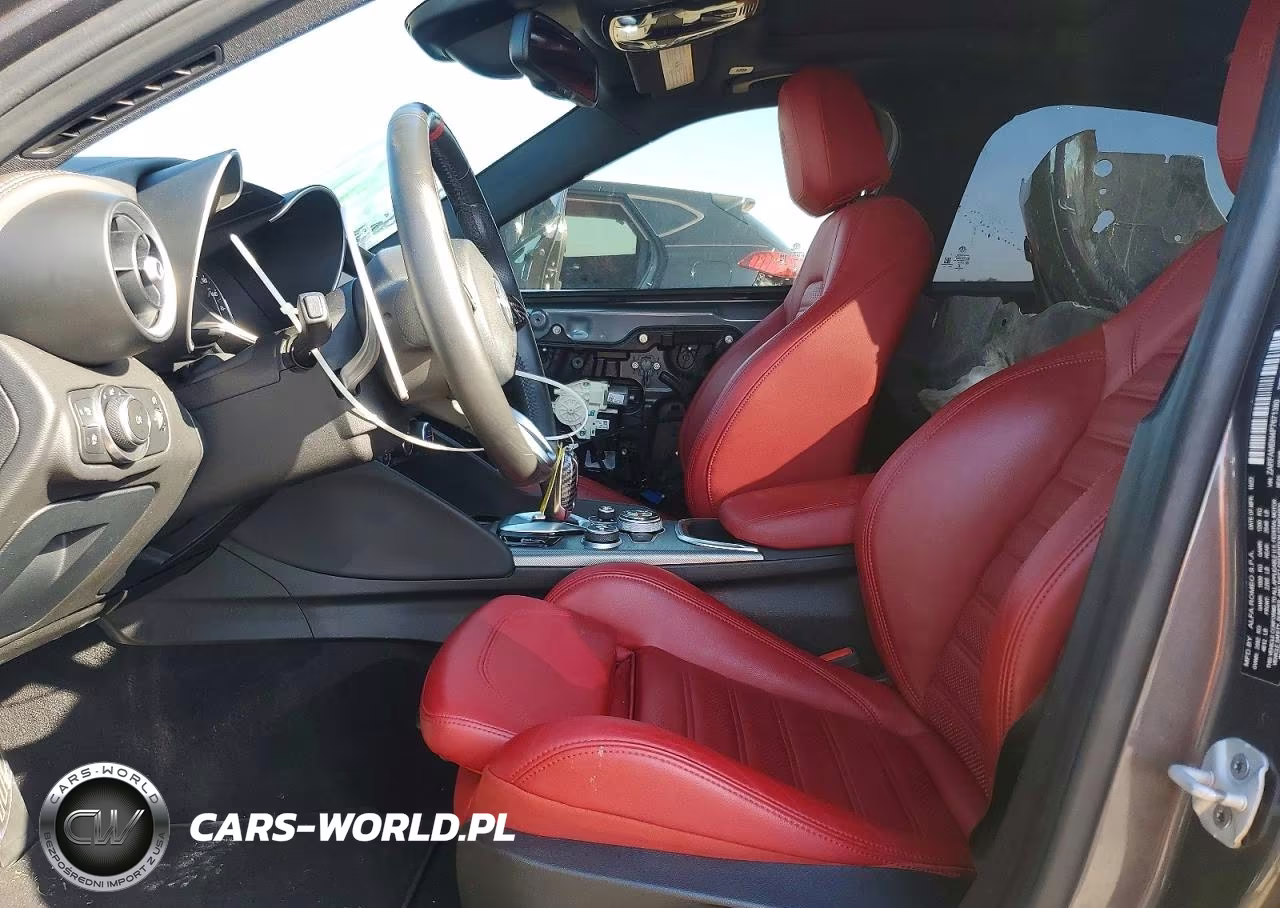 2023 Alfa Romeo Giulia Ti VIN:ZARFAMBN4P7671380 - 7