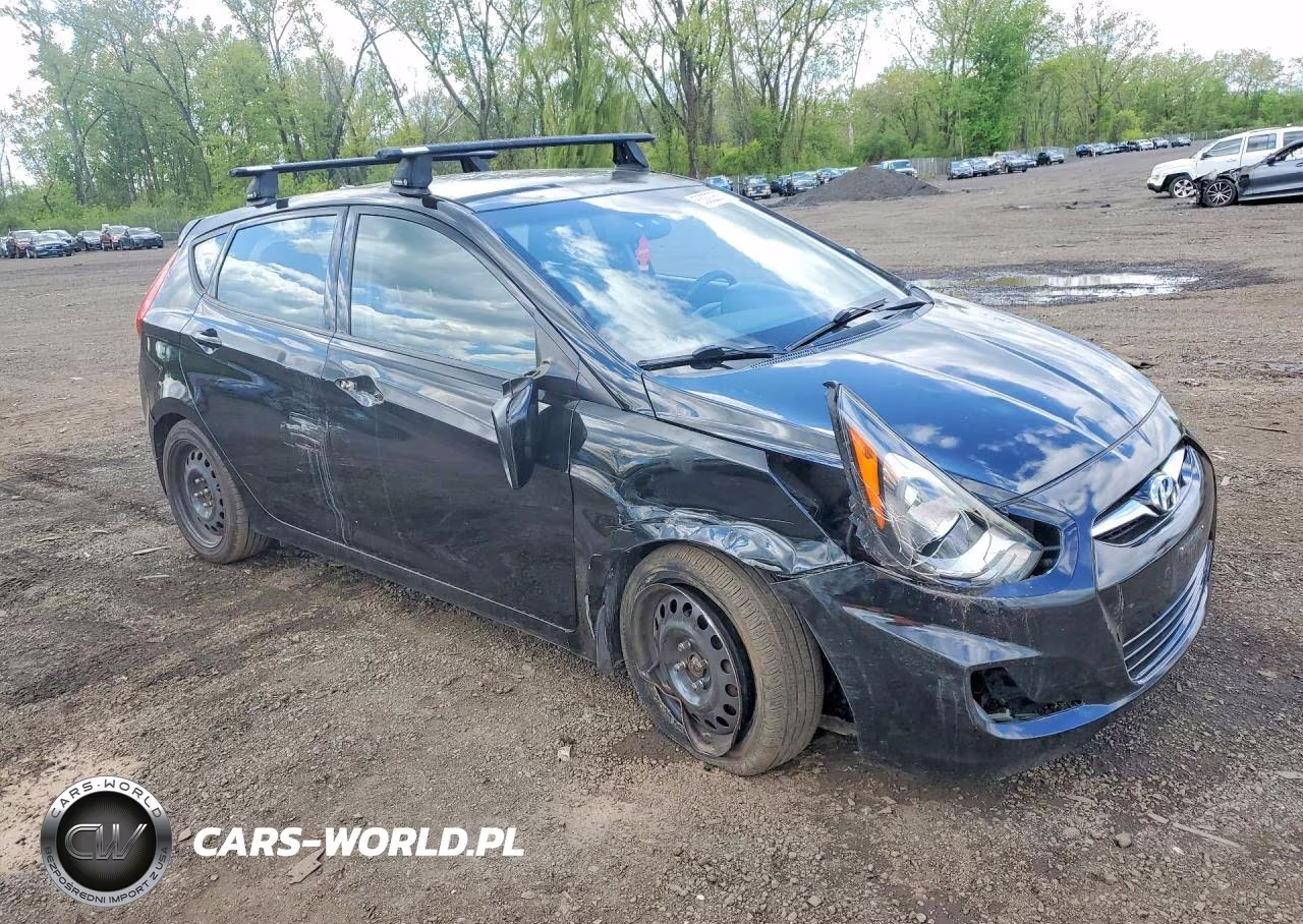 2013 Hyundai Accent Se VIN:KMHCU5AE2DU092649 - 4