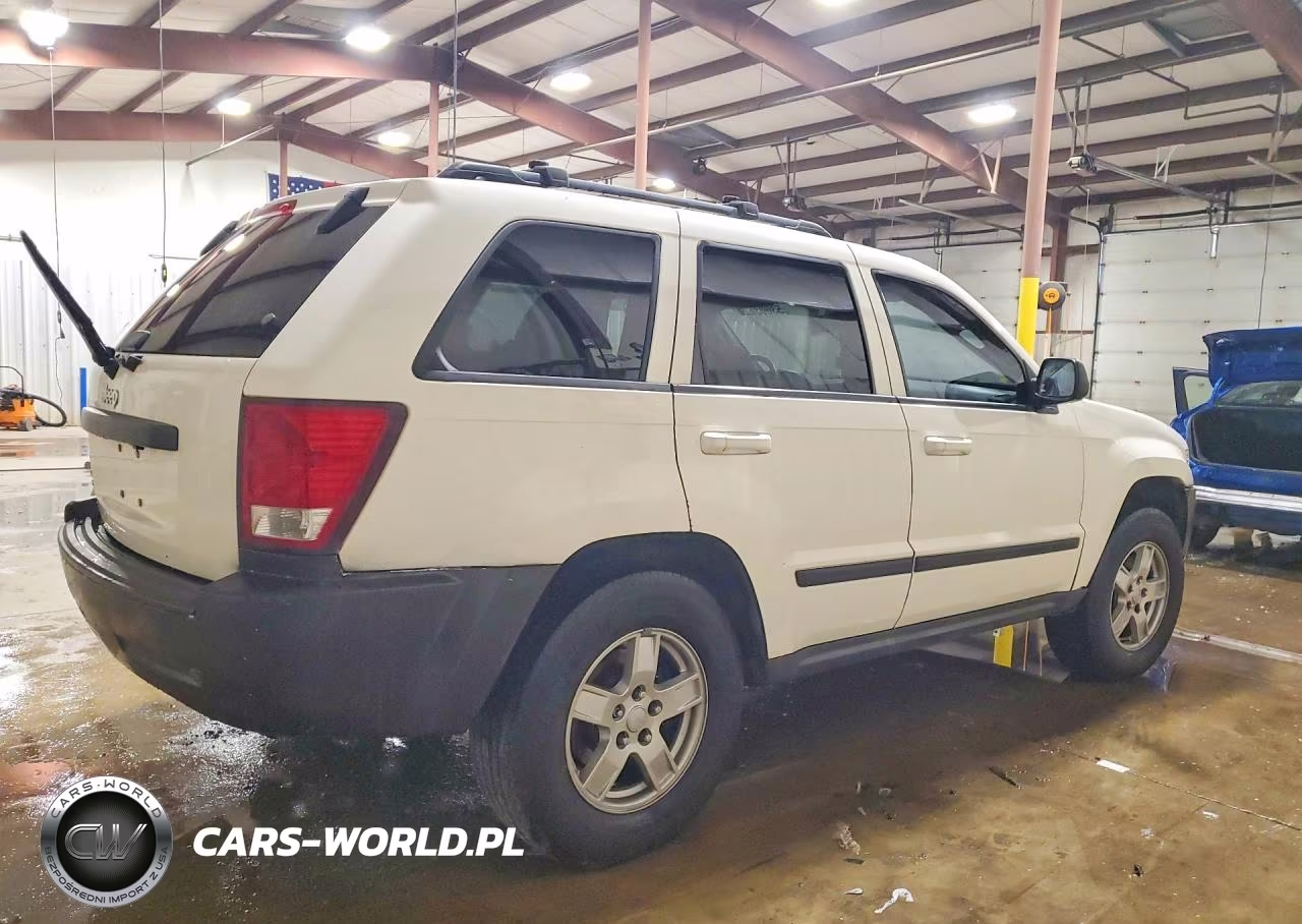 2007 Jeep Grand Cherokee Laredo VIN:1J8GR48K17C629835 - 3
