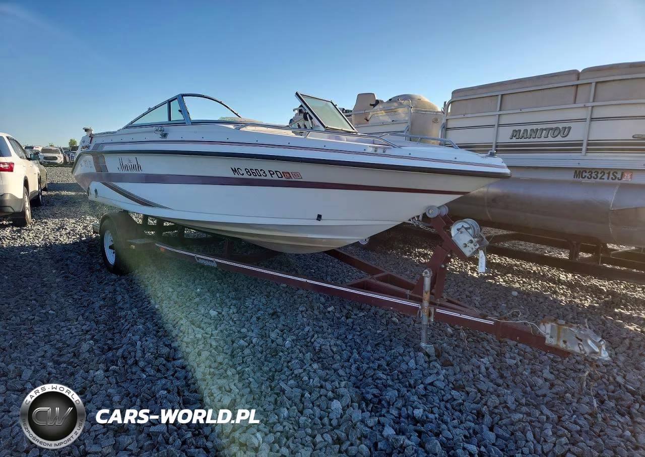 1991 Mariah Boat