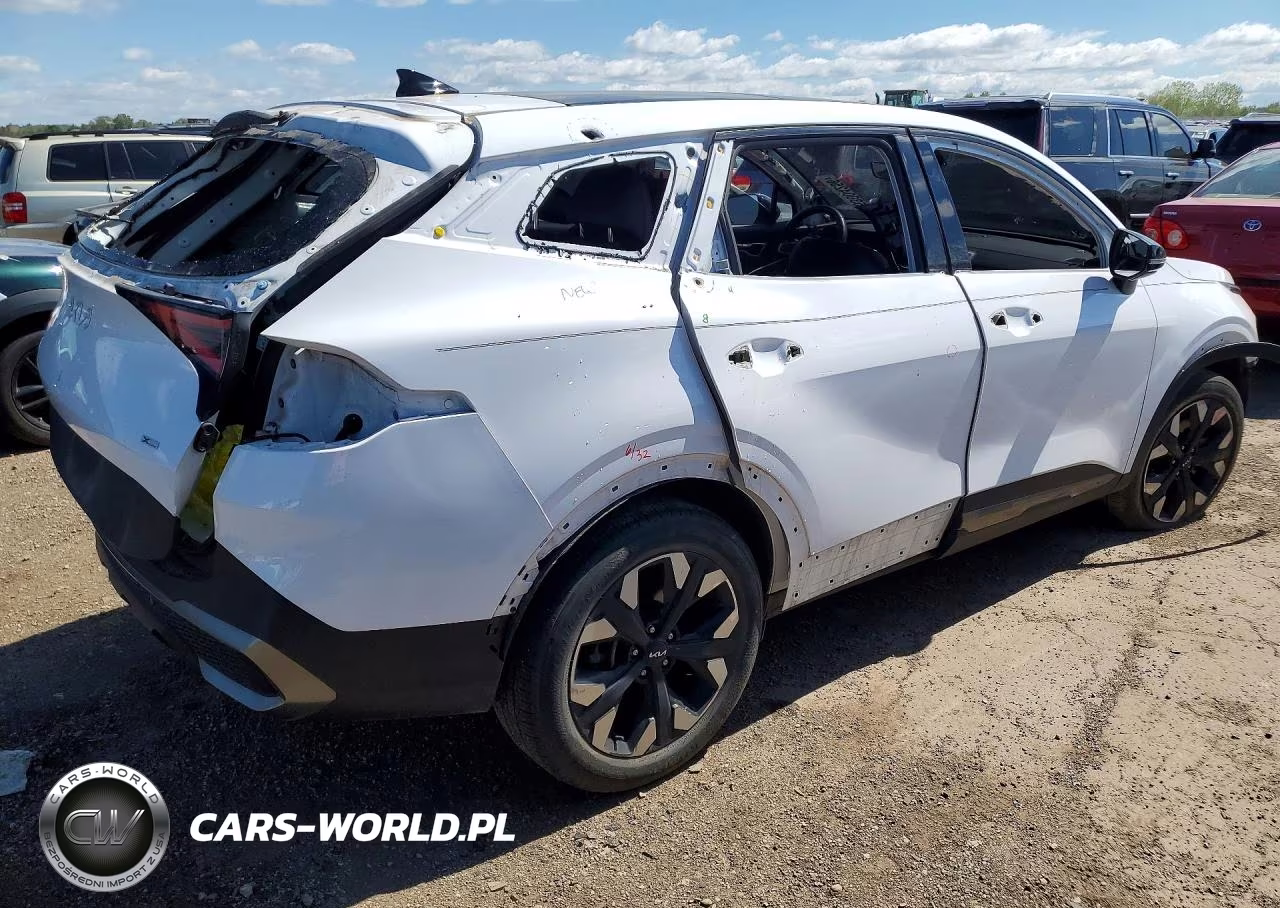 2024 Kia Sportage X Line VIN:5XYK6CDF0RG157686 - 3