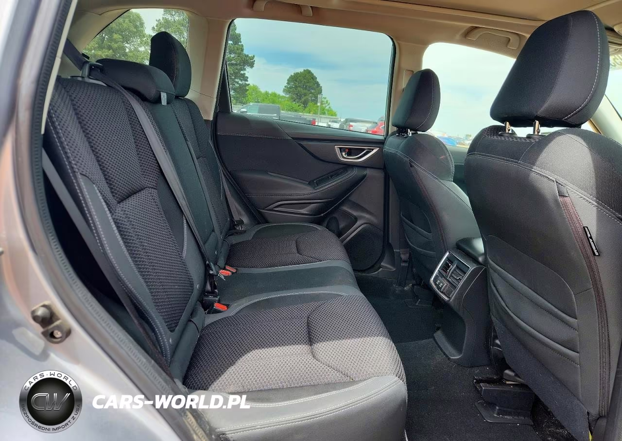 2021 Subaru Forester Premium VIN:JF2SKAJC6MH494892 - 10
