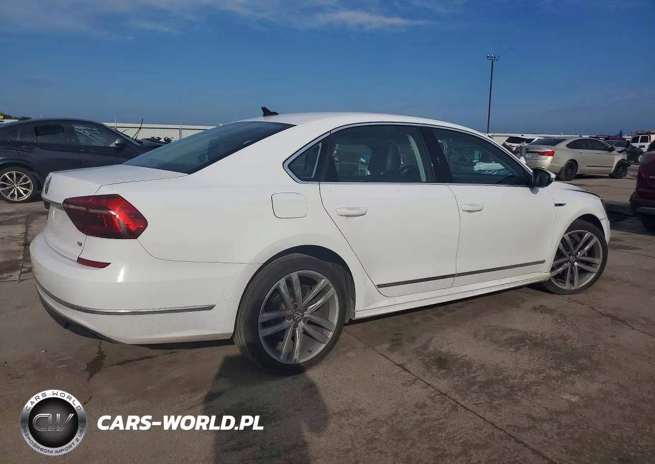 2017 Volkswagen Passat R-Line VIN:1VWDT7A31HC024647 - 3