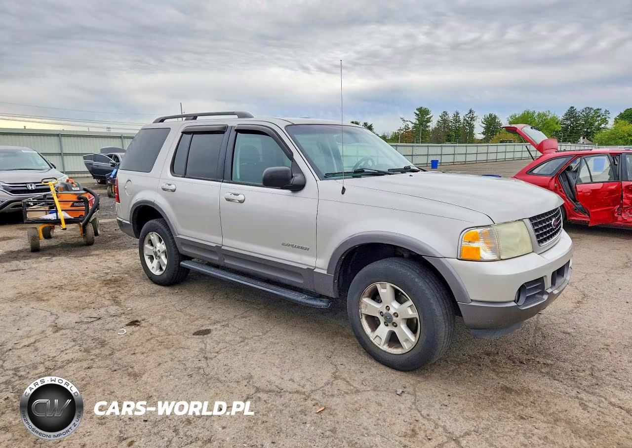 2002 Ford Explorer Xlt VIN:1FMZU73K22UD30084 - 4