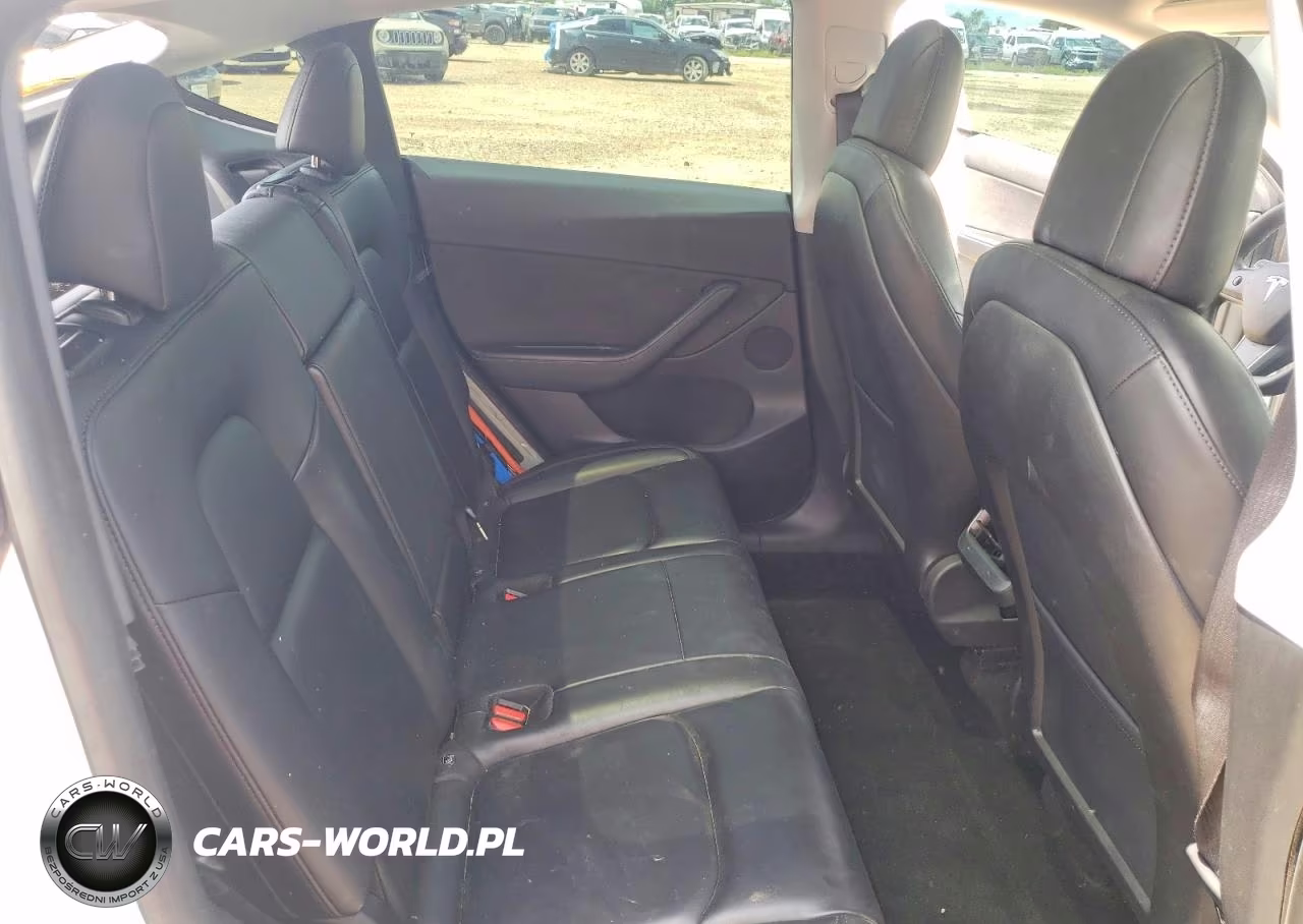2021 Tesla Model Y VIN:5YJYGDEE3MF199305 - 10