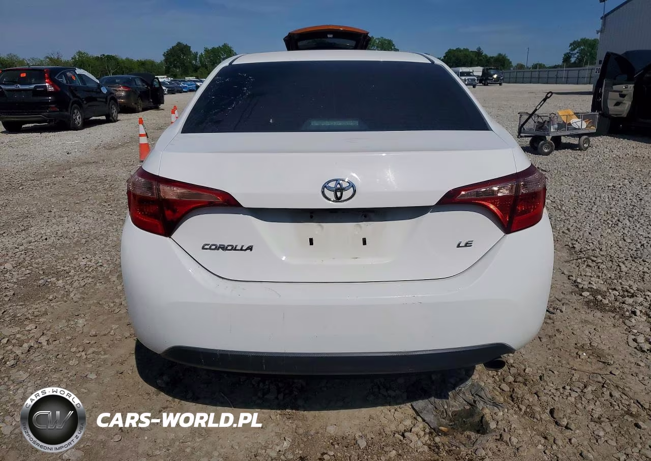 2018 Toyota Corolla Le VIN:2T1BURHE5JC111023 - 6
