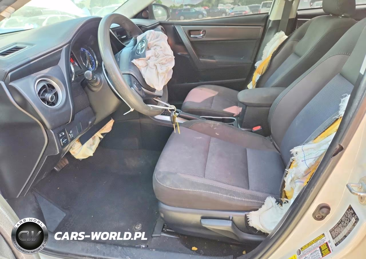 2018 Toyota Corolla Le VIN:2T1BURHE5JC111023 - 7