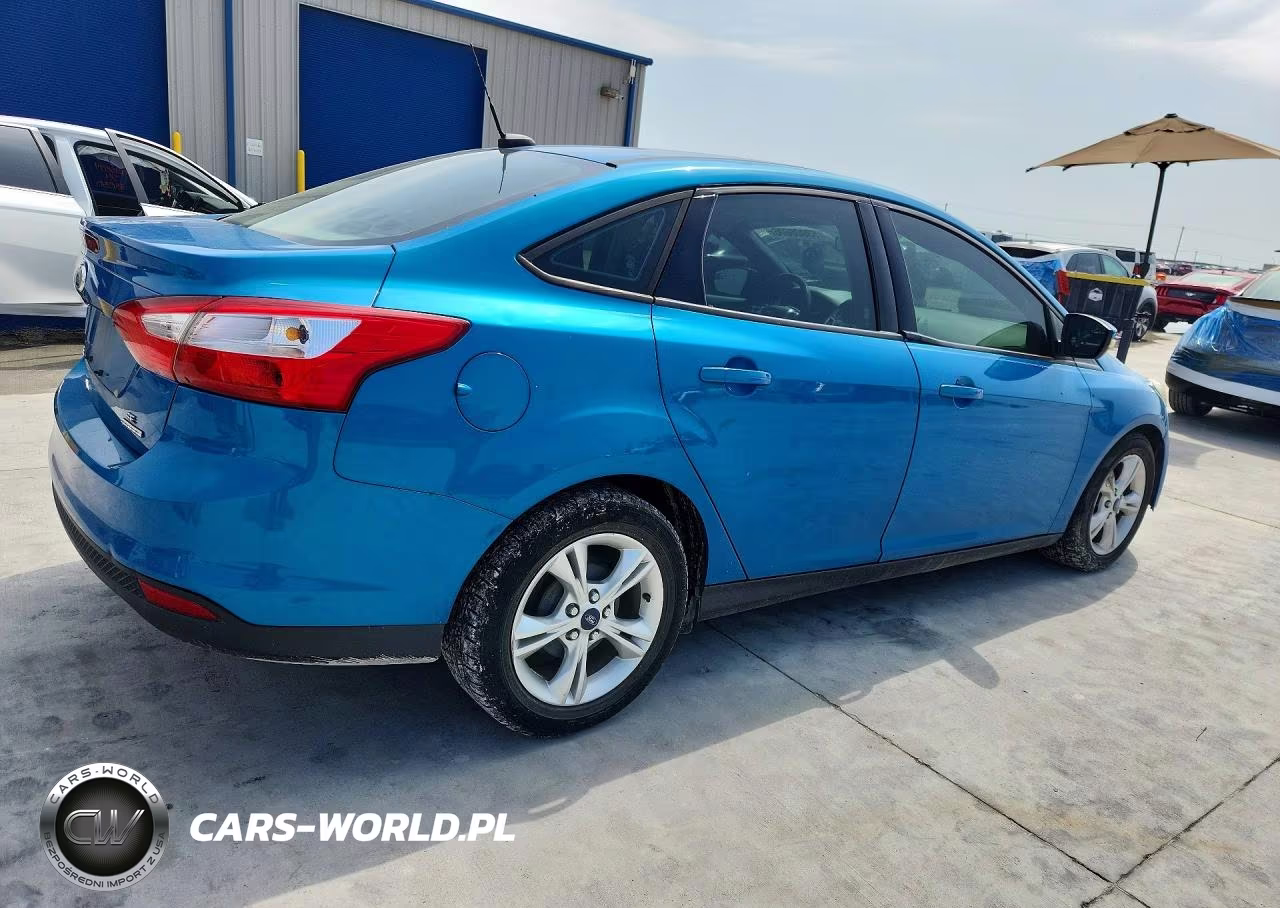 2014 Ford Focus Se VIN:1FADP3F21EL451618 - 3