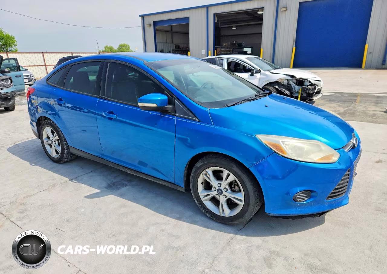 2014 Ford Focus Se VIN:1FADP3F21EL451618 - 4