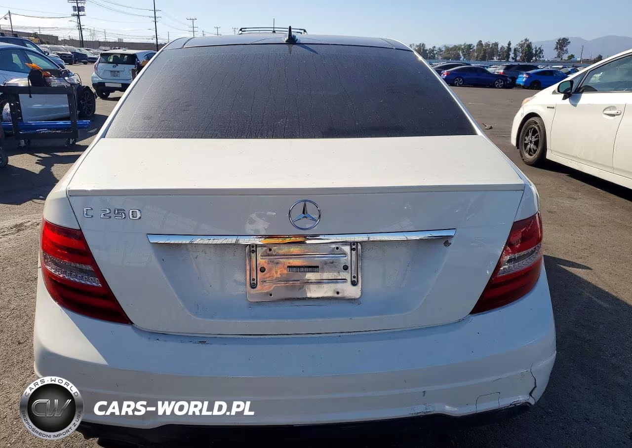 2012 Mercedes-Benz C 250 VIN:WDDGF4HB0CA686071 - 6