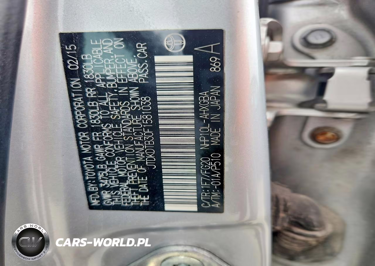 2015 Toyota Prius C VIN:JTDKDTB30F1581038 - 12