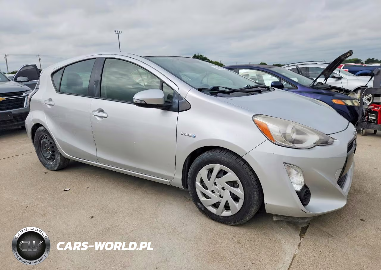 2015 Toyota Prius C VIN:JTDKDTB30F1581038 - 4