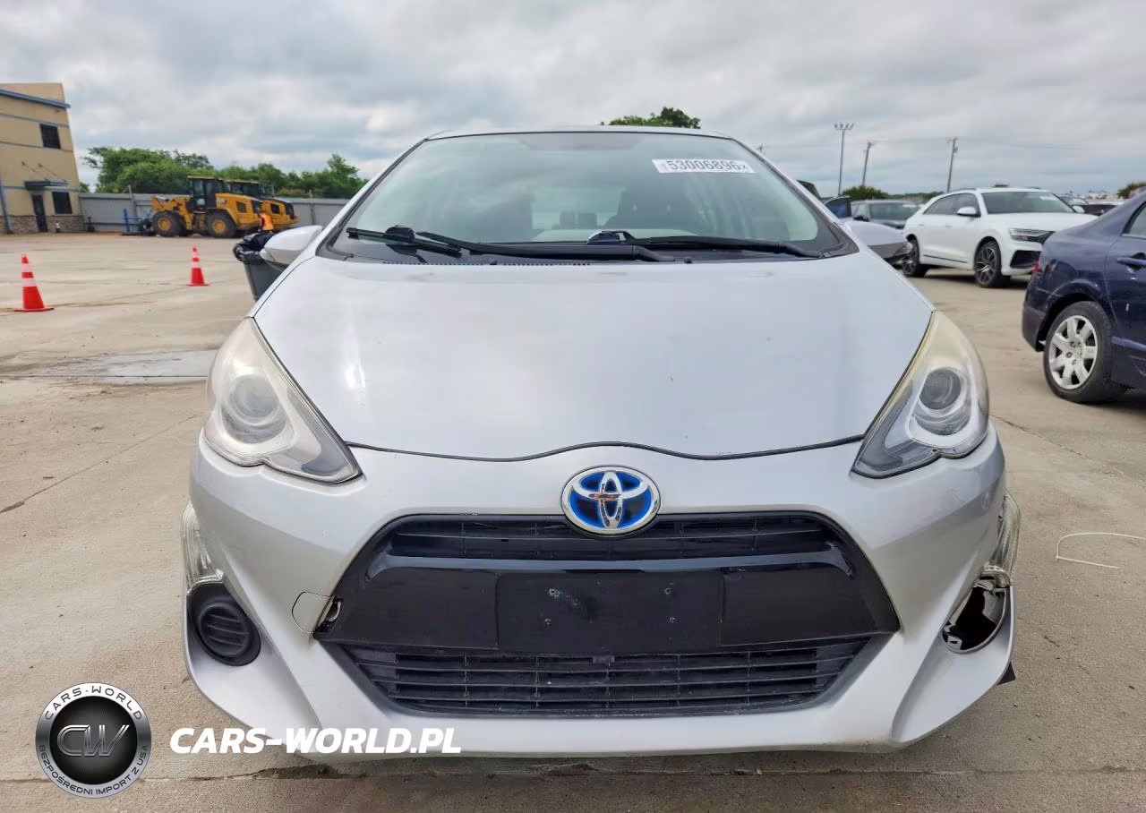 2015 Toyota Prius C VIN:JTDKDTB30F1581038 - 5