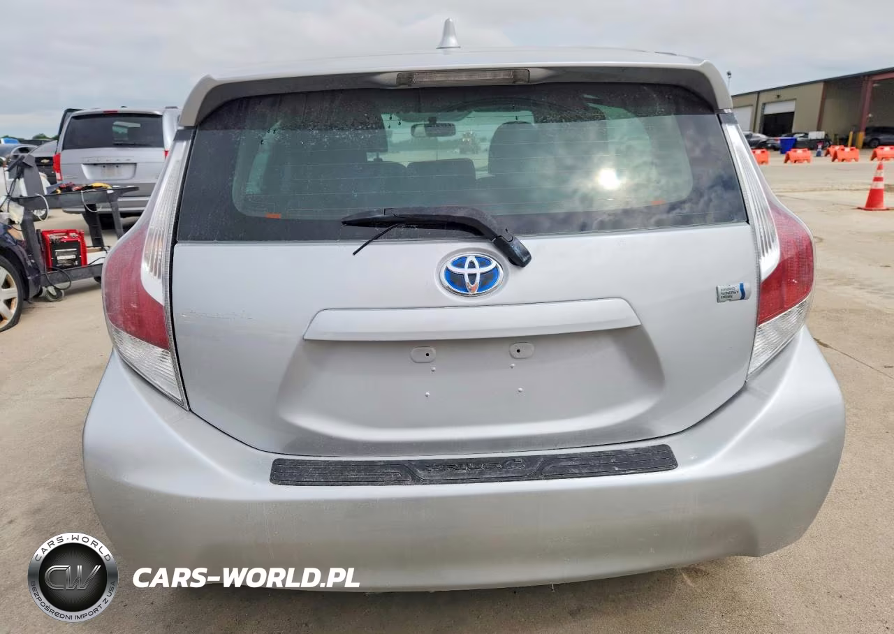 2015 Toyota Prius C VIN:JTDKDTB30F1581038 - 6